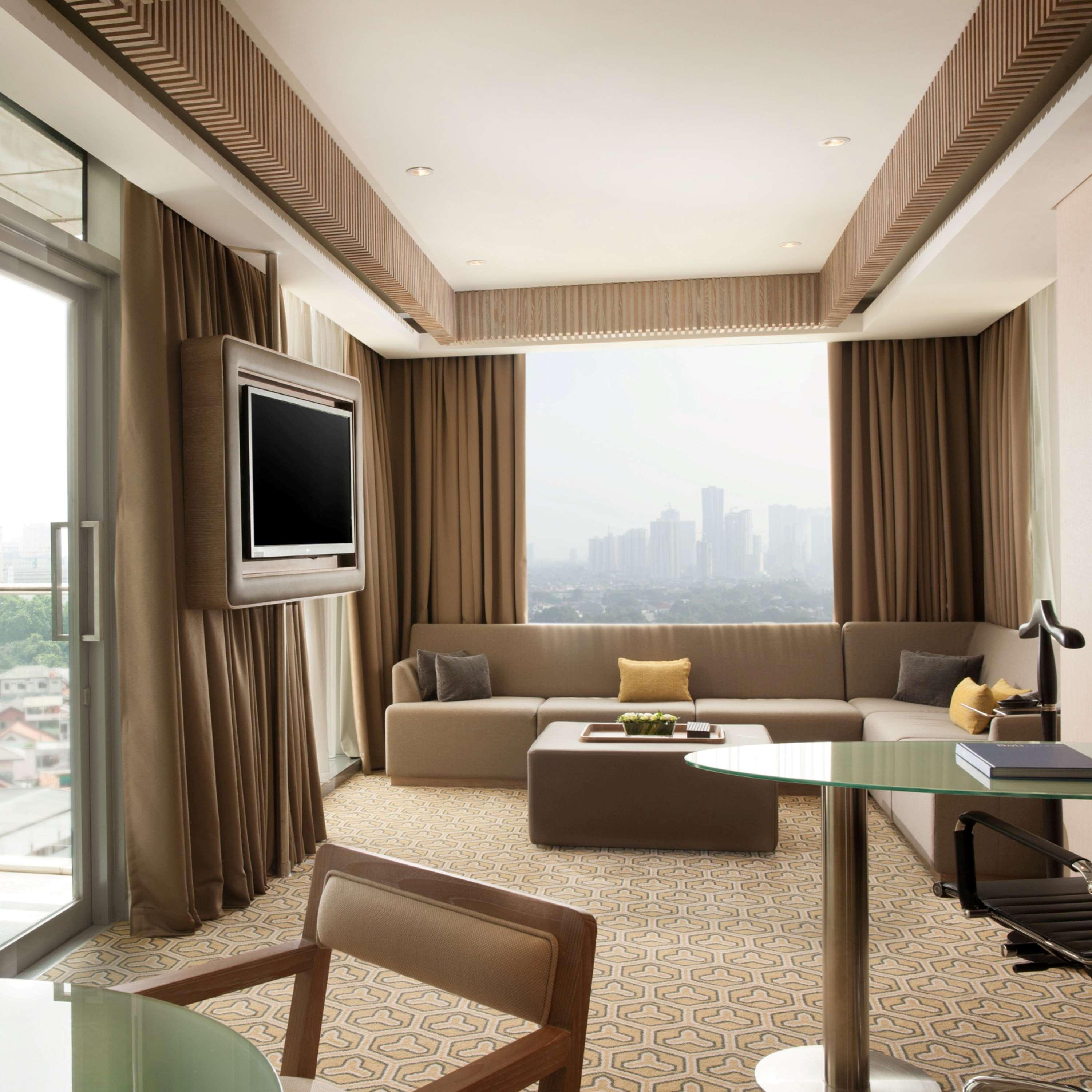 Doubletree By Hilton Jakarta - Diponegoro Exterior photo Living room