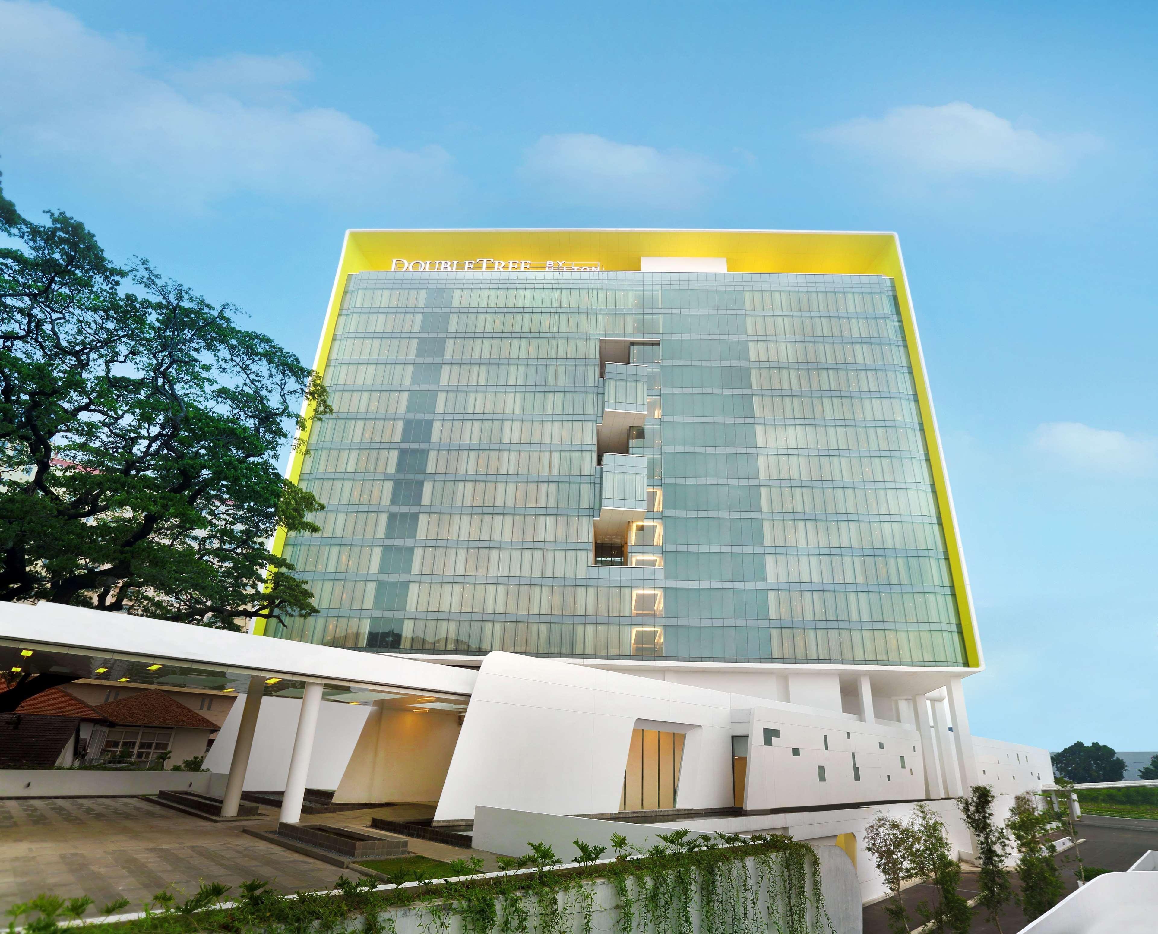 Doubletree By Hilton Jakarta - Diponegoro Exterior photo The new building of the University Tower