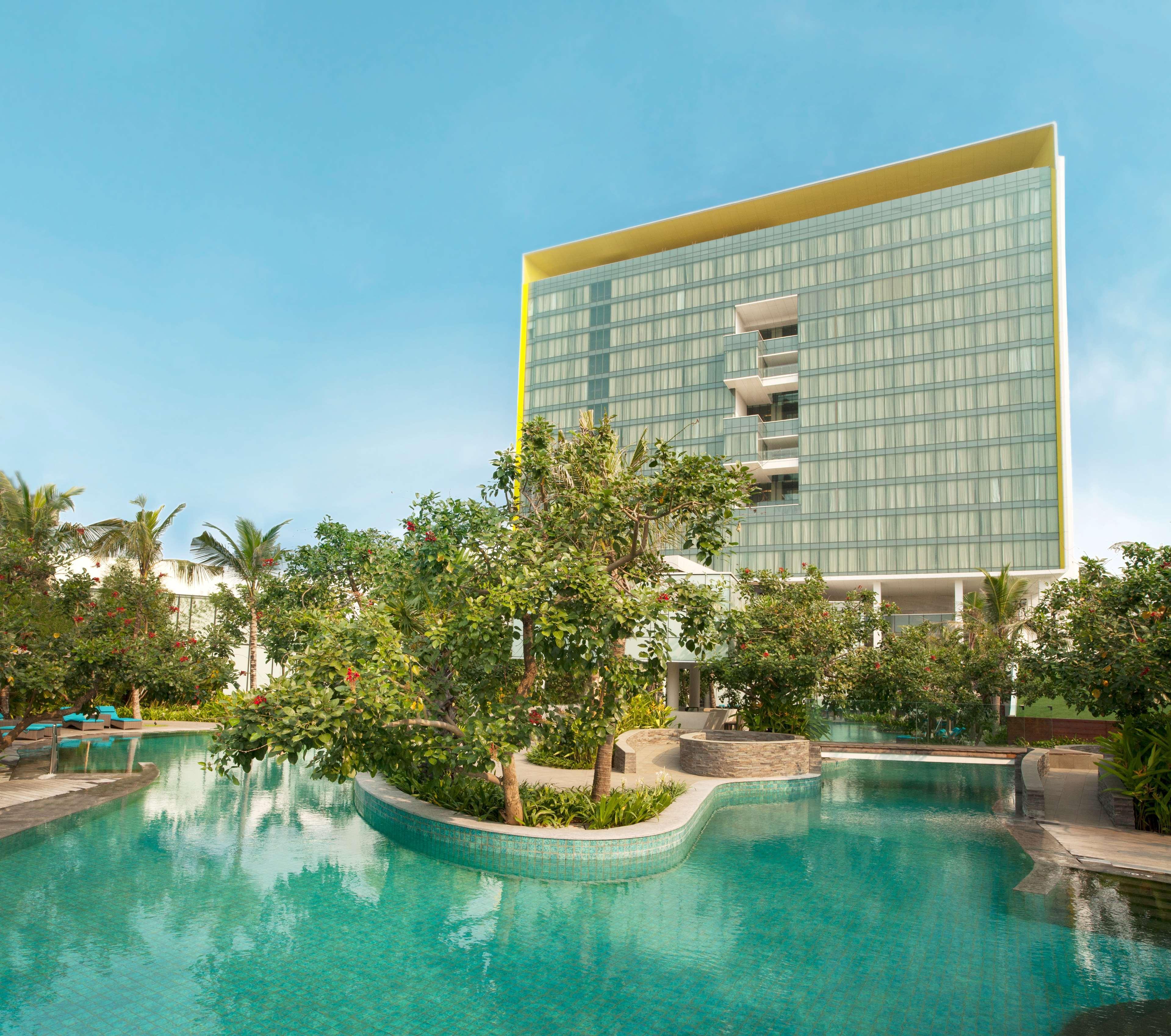 Doubletree By Hilton Jakarta - Diponegoro Exterior photo The Park, Hyderabad