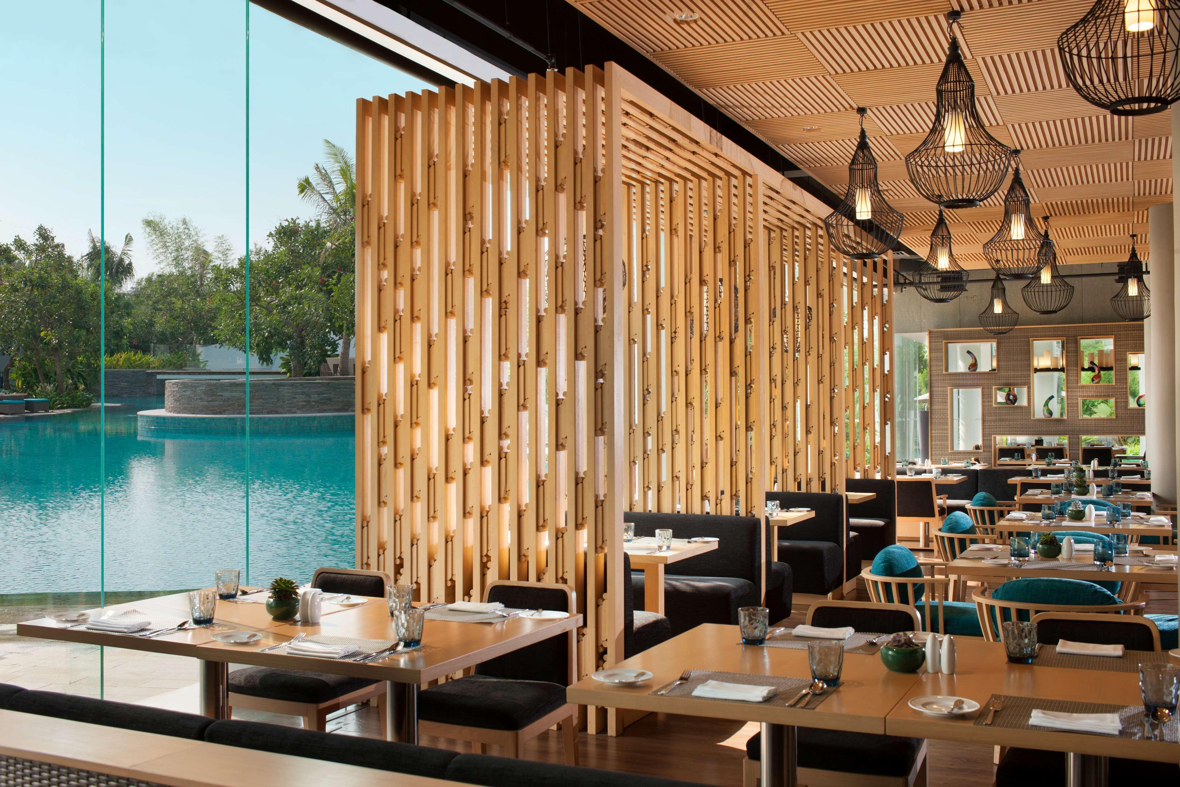 Doubletree By Hilton Jakarta - Diponegoro Exterior photo The restaurant