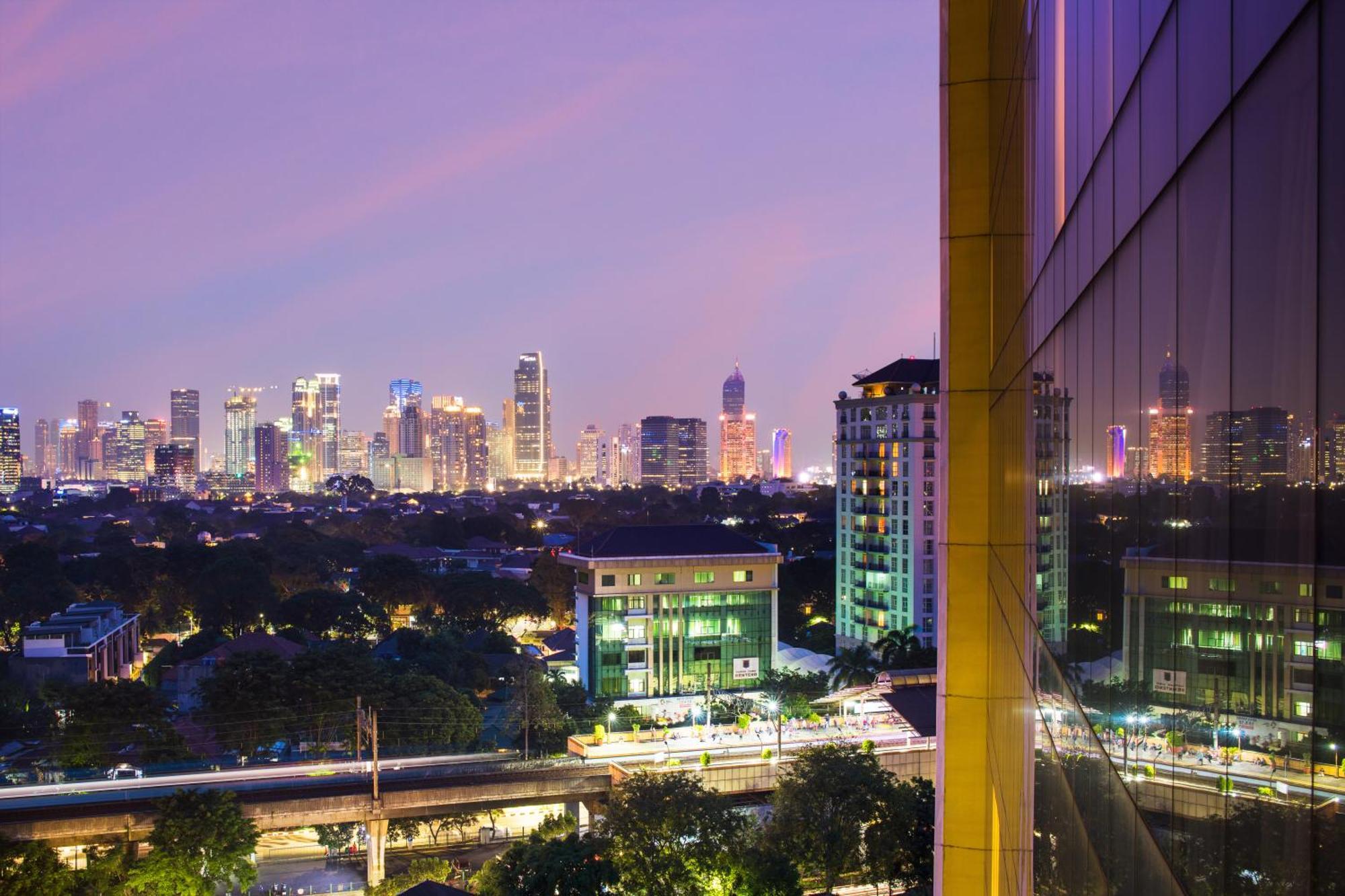 Doubletree By Hilton Jakarta - Diponegoro Exterior photo View of the city from the hotel